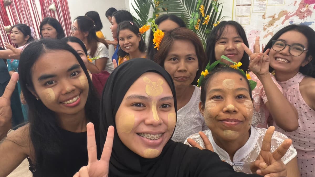A Sunday selfie with helpers at the office