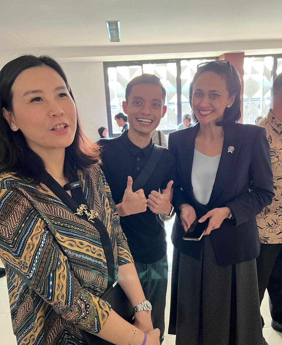 Deputy Minister Veronica Tan, Sam Syahrul and Deputy Minister Christina Aryani at the official kick-off